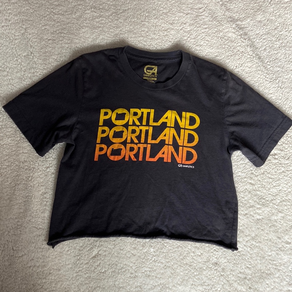 Portland cropped tee